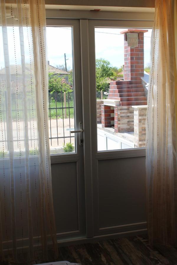 Guest House Valiland Bulgarevo Exterior photo