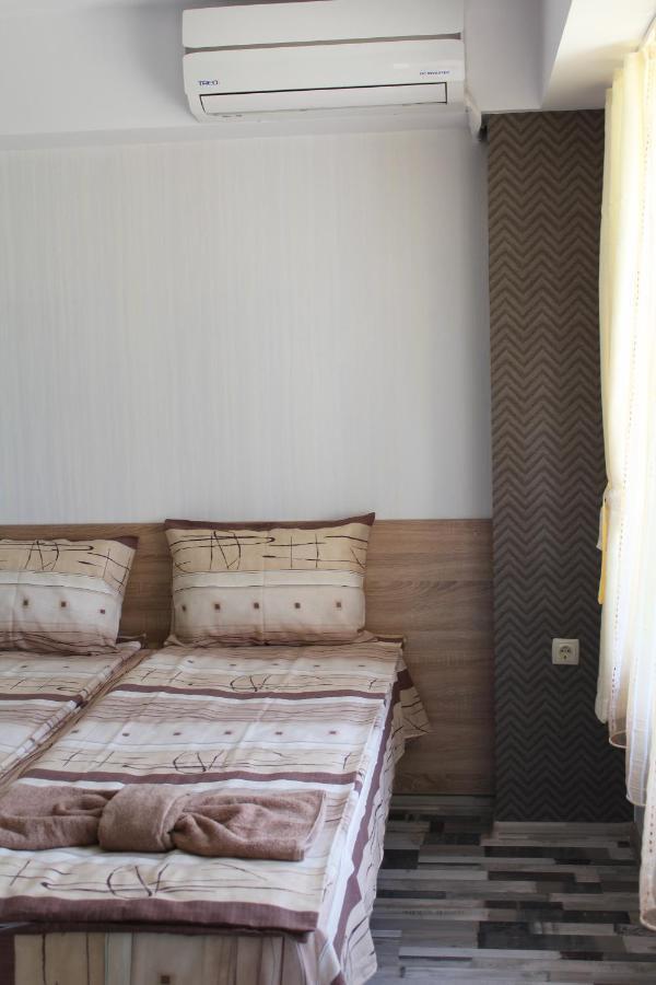 Guest House Valiland Bulgarevo Exterior photo